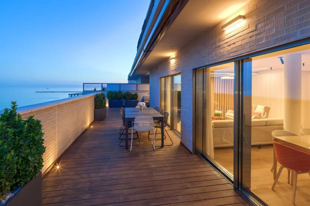 D&R Penthouse On The Beach Apartment Malaga Bagian luar foto