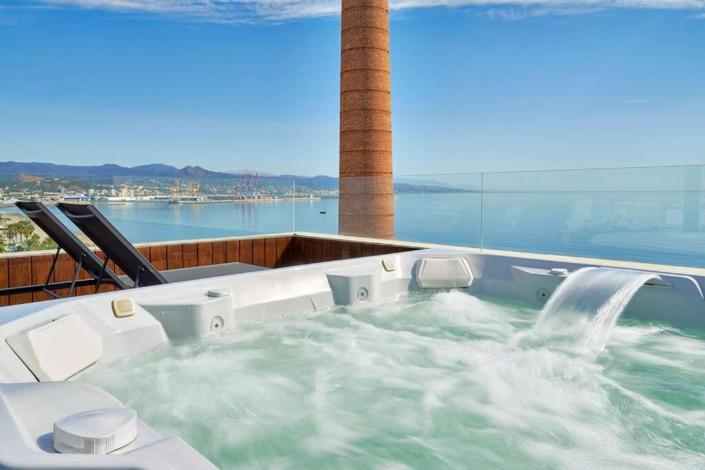 D&R Penthouse On The Beach Apartment Malaga Bagian luar foto