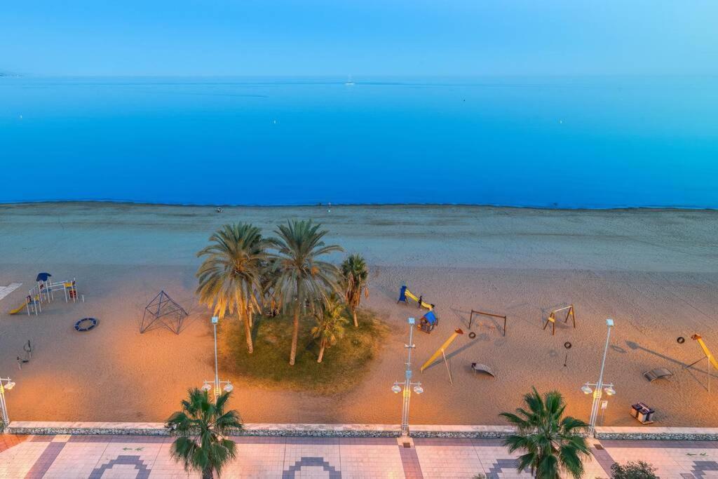 D&R Penthouse On The Beach Apartment Malaga Bagian luar foto